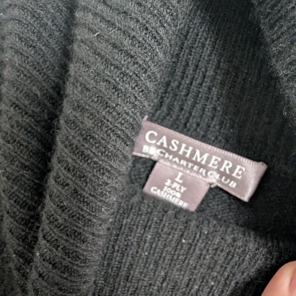 Charter Club 100% cashmere Black Turtleneck sweater, Large EUC, quiet luxury - Picture 3 of 4
